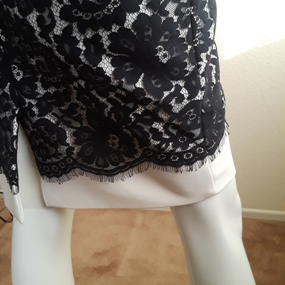 🔥SALE 🔥The Limited Scandal lace Skirt 2 - Picture 5 of 7